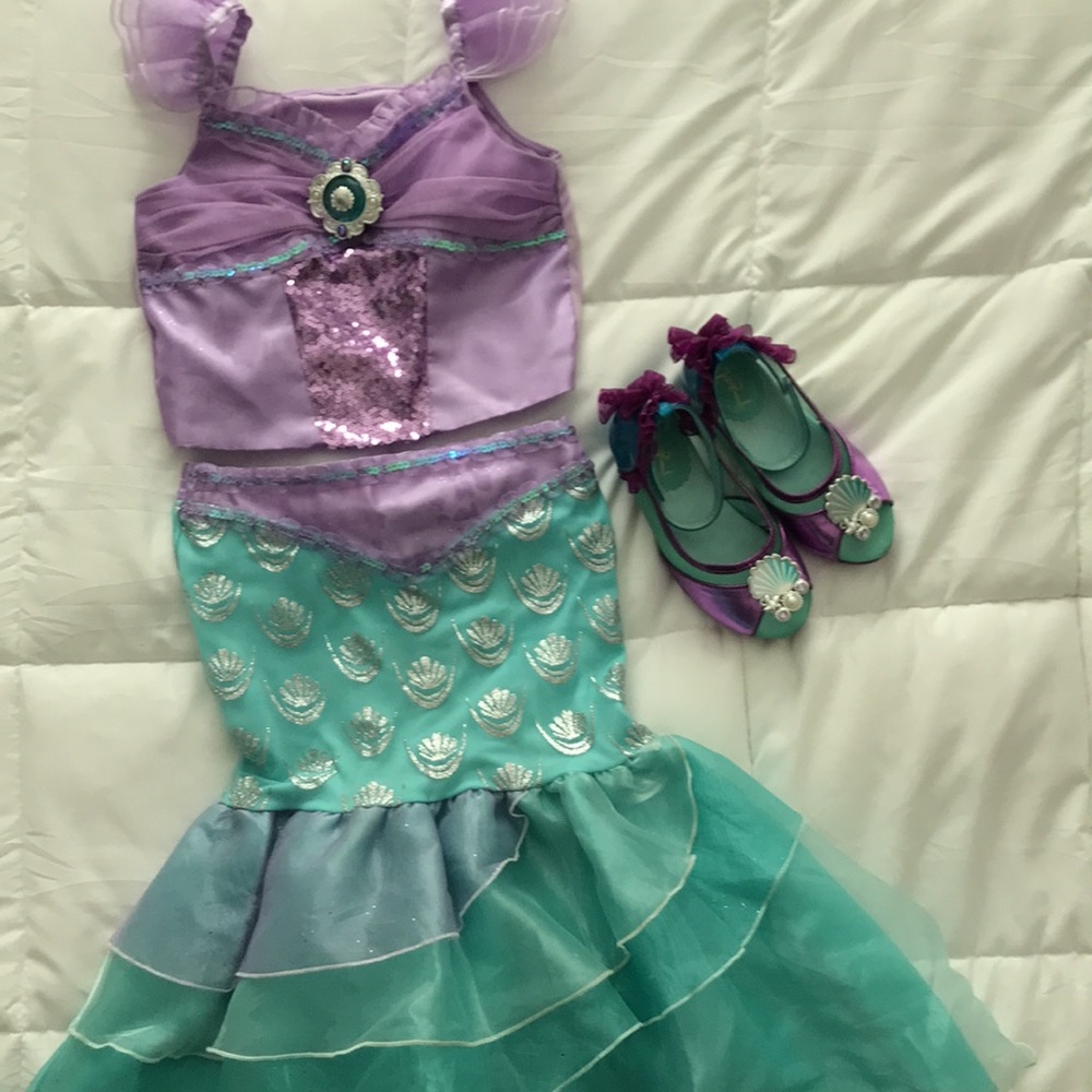 Ariel Disney Princess Set, including shoes.